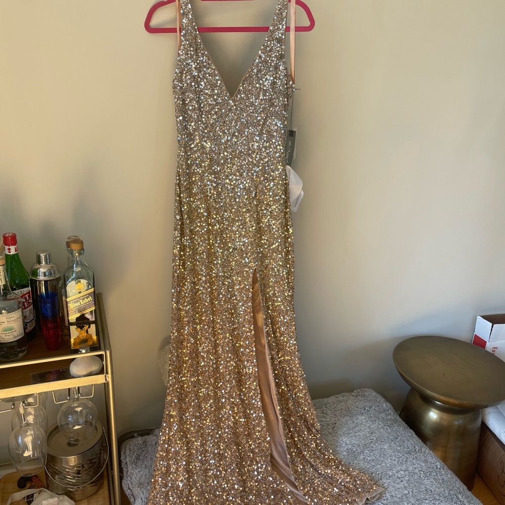 Mac Duggal Gown - size 6, Tags on, shimmering gold/rose gold